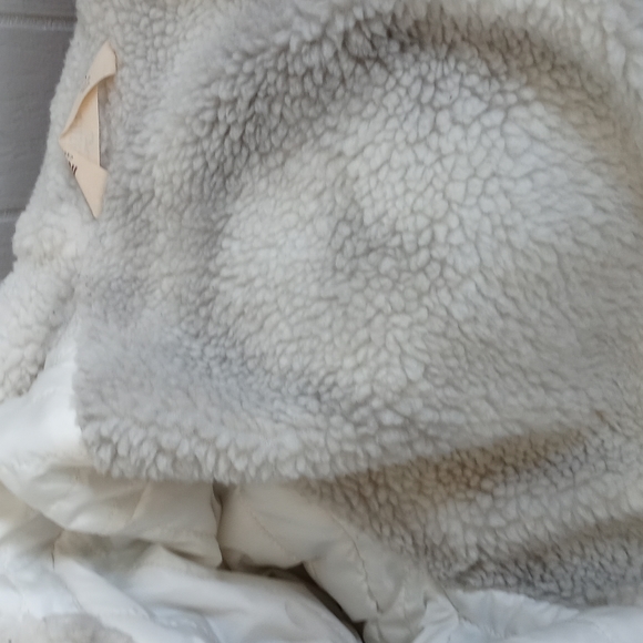 Hollister Sherpa lined Jacket - Picture 11 of 12